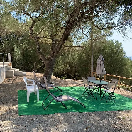 In Con Giardino Centola